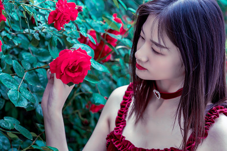 一抹青色入夏来 “青·韵”特展亮相成都金沙